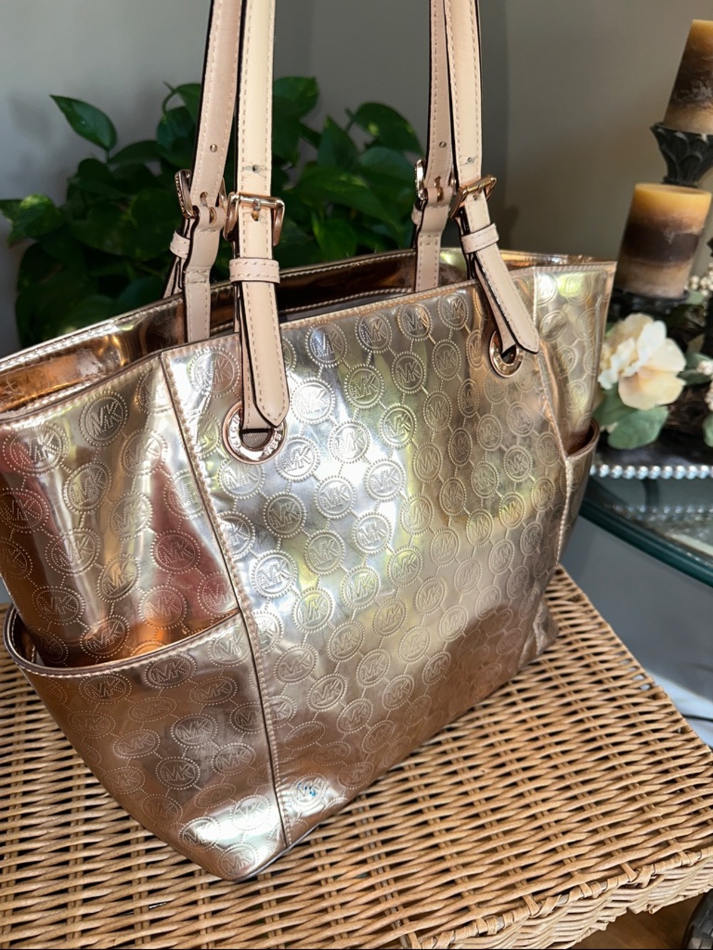 Michael Kors  Gold Embossed MK Signature Tote excellent condition - Picture 5 of 13